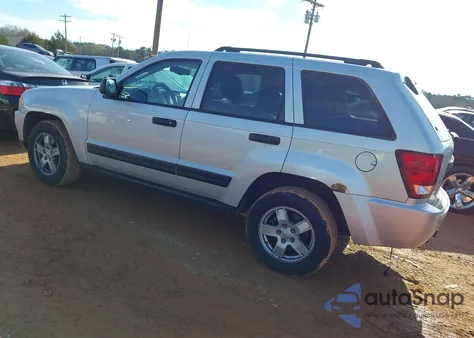 2005 Jeep Grand Cherokee Laredo z USA, uszkodzony, nr VIN 1J4HS48N75C567441